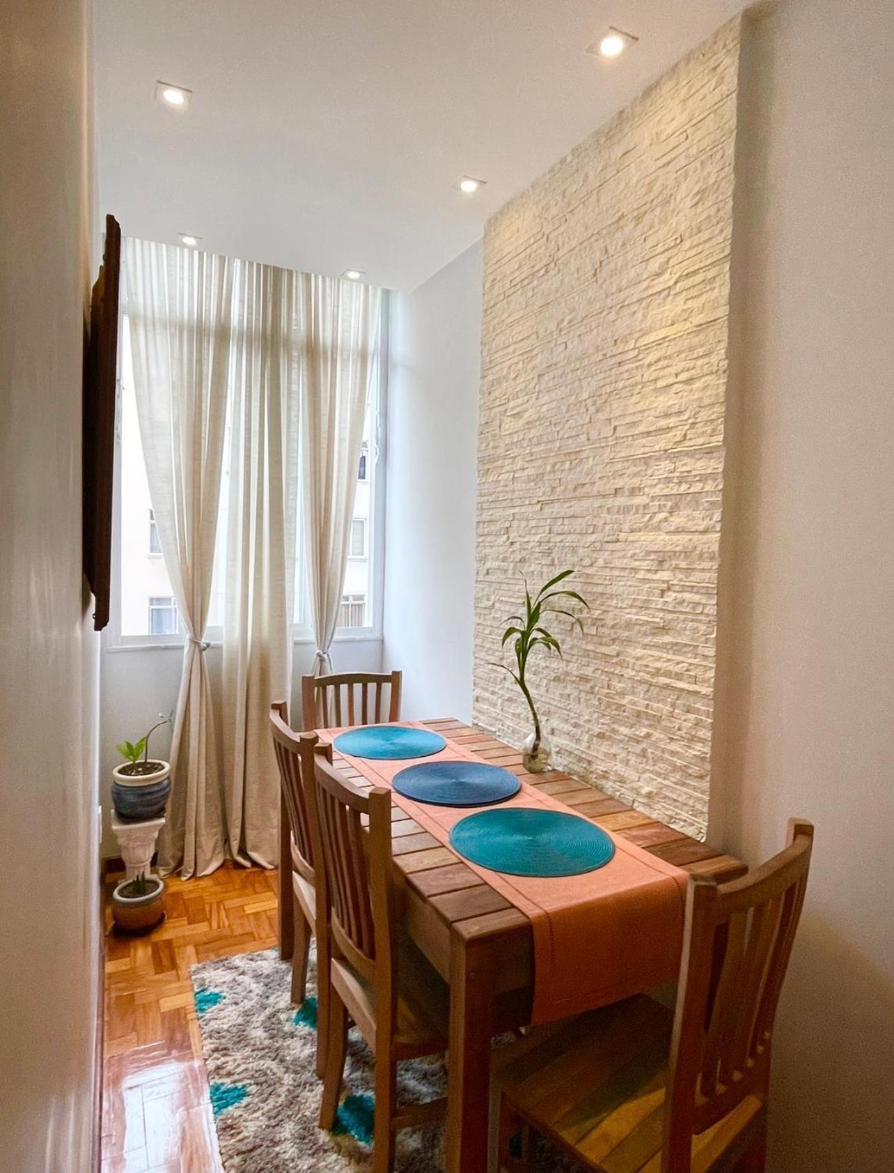 2 Bedroom With 2 Bathroom In Copacabana * Rio de Janeiro
